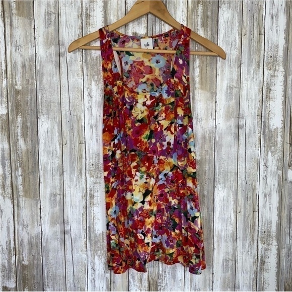 CAbi Tops - Cabi Luisa Floral Sleeveless Tank